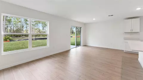 135 Heirloom Dr, Ormond Beach, FL 32174 photo 4