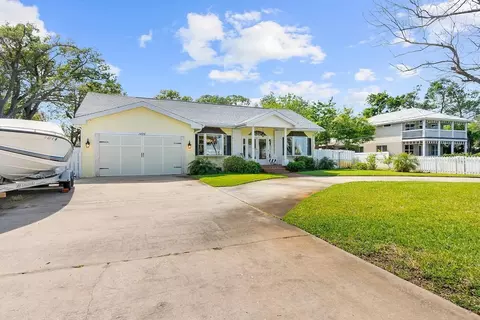1426 Riverside Dr, Daytona Beach, FL 32117