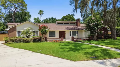 210 W Ridgewood Ct, Longwood, FL 32779