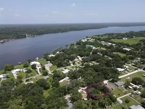 1622 Palm St, Deland, FL 32720