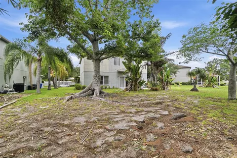 Exterior - 11006 Sailbrooke Dr, Riverview, FL 33579 photo 10 of 11
