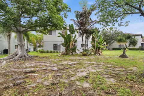Exterior - 11006 Sailbrooke Dr, Riverview, FL 33579 photo 9 of 11