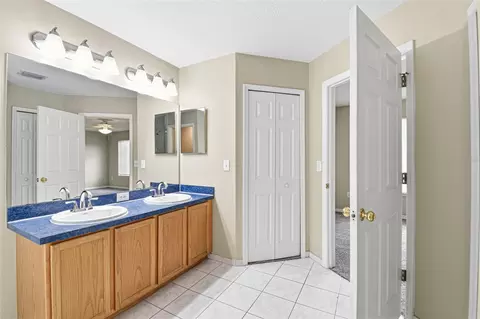 Bath - 11006 Sailbrooke Dr, Riverview, FL 33579 photo 6 of 7