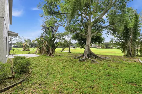 Exterior - 11006 Sailbrooke Dr, Riverview, FL 33579 photo 11 of 11