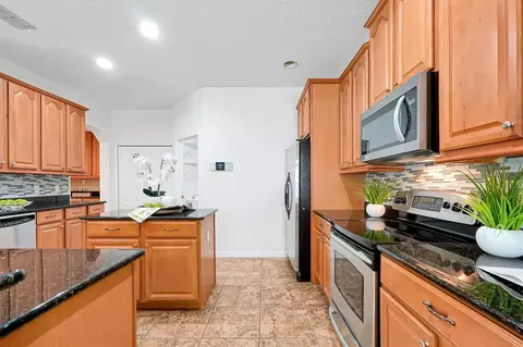 Kitchen - 554 Palio Ct, Ocoee, FL 34761 photo 3 of 5