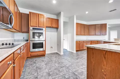Kitchen - 5331 Sandy Shell Dr, Apollo Beach, FL 33572 photo 3 of 3
