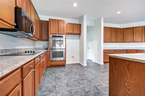 Kitchen - 5331 Sandy Shell Dr, Apollo Beach, FL 33572 photo 2 of 3