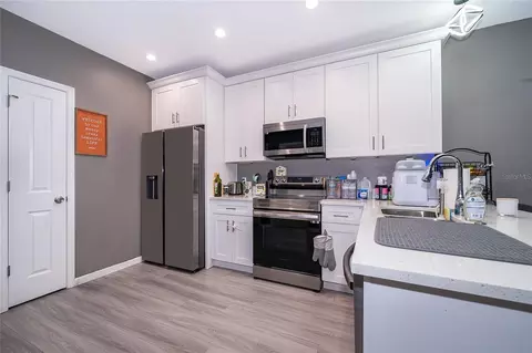 Kitchen - 1946 Hollywood Ave, Eustis, FL 32726 photo 1 of 2