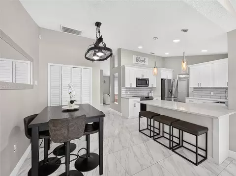 Kitchen - 5014 Sawdust Cir, Ocoee, FL 34761 photo 2 of 4