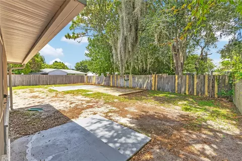 Exterior - 1111 Caballero Rd, Ocoee, FL 34761 photo 4 of 8