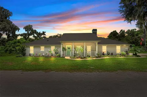 12854 NE 118th Ter, Ocklawaha, FL 32179