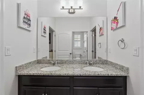 Bath - 1529 Alligator St, Saint Cloud, FL 34771 photo 3 of 5