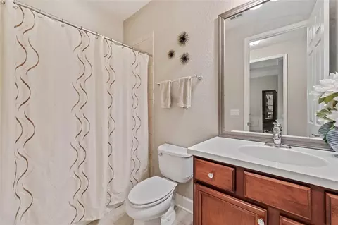 Bath - 412 Douglas Edward Dr, Ocoee, FL 34761 photo 3 of 4