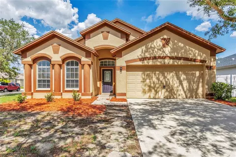 1225 Barclay Wood Dr, Ruskin, FL 33570