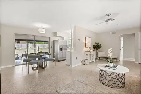 Living - 508 Ohio Blvd, Eustis, FL 32726 photo 3 of 4