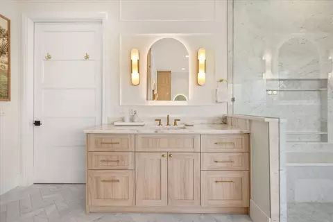 Bath - 12237 Park Ave, Windermere, FL 34786 photo 5 of 11