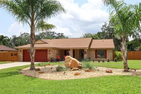 35049 Silver Oak Dr, Leesburg, FL 34788