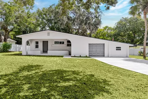 1375 Lake Dr, Casselberry, FL 32707