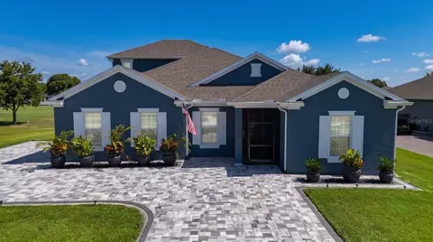 17649 Live Oak Dr, Tavares, FL 32778
