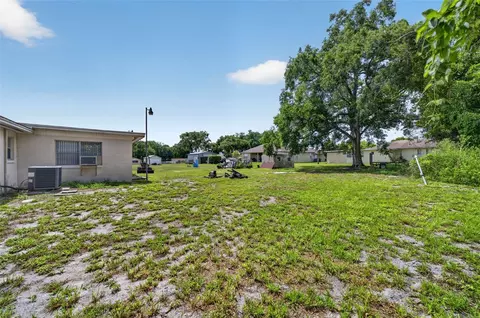 Exterior - 212 15th Ave, Ocoee, FL 34761 photo 4 of 8
