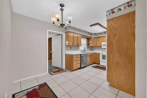 Kitchen - 212 15th Ave, Ocoee, FL 34761 photo 1 of 3