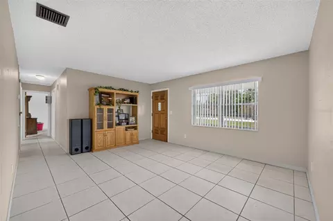 Living - 212 15th Ave, Ocoee, FL 34761 photo 4 of 5