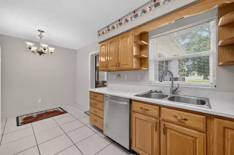 Kitchen - 212 15th Ave, Ocoee, FL 34761 photo 3 of 3