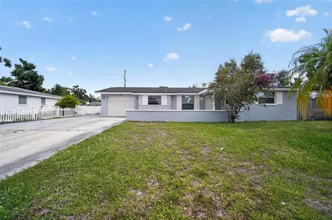 3834 Warren Ridge St, Sarasota, FL 34233