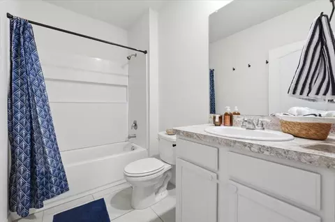 Bath - 417 Corso Loop, Winter Haven, FL 33884 photo 2 of 2