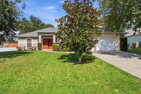 Exterior - 10320 Vista Pines Loop, Clermont, FL 34711 photo 2 of 2
