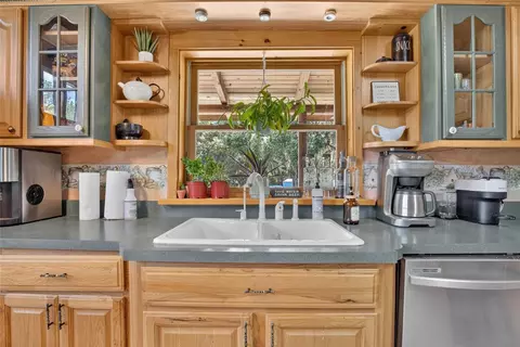 Kitchen - 5365 Paces Landing Rd, Mims, FL 32754 photo 6 of 9
