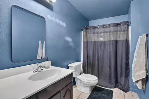 Bath - 5365 Paces Landing Rd, Mims, FL 32754 photo 5 of 8
