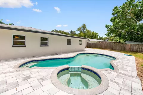 Exterior - 12120 Croft Dr, Largo, FL 33774 photo 4 of 6