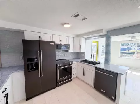 13638 Evelane Dr, Hudson, FL 34667 photo 2