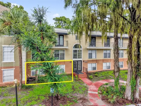Exterior - 3987 Versailles Dr #3987F, Orlando, FL 32808 photo 3 of 4