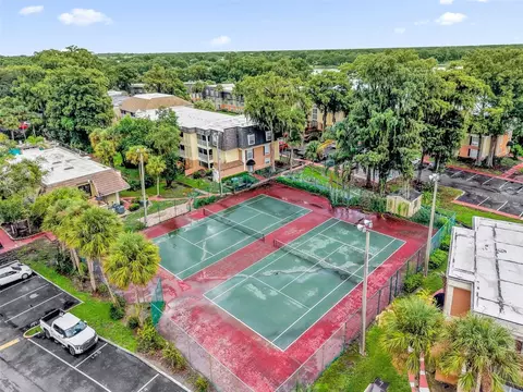 View/Area - 3987 Versailles Dr #3987F, Orlando, FL 32808 photo 2 of 3