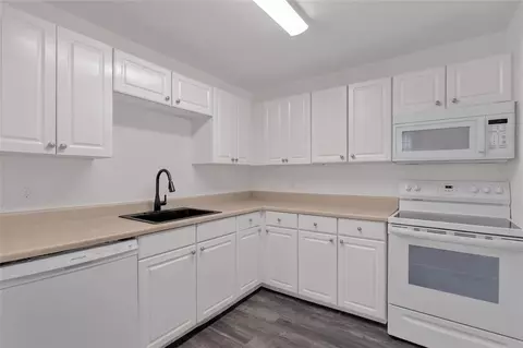 Kitchen - 3987 Versailles Dr #3987F, Orlando, FL 32808 photo 1 of 2