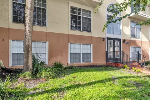 Exterior - 3987 Versailles Dr #3987F, Orlando, FL 32808 photo 4 of 4