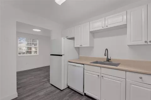 Kitchen - 3987 Versailles Dr #3987F, Orlando, FL 32808 photo 2 of 2