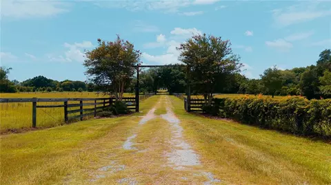 21341 Horse Ranch Rd, Mount Dora, FL 32757
