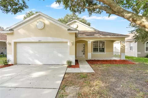 3215 Summer Cruise Dr, Valrico, FL 33594