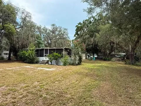 27416 Walnut Ave, Okahumpka, FL 34762