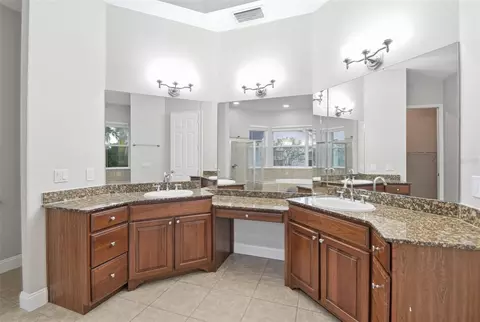 Bath - 9009 Riverview Dr, Riverview, FL 33578 photo 8 of 11