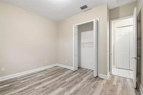 Bedroom - 9009 Riverview Dr, Riverview, FL 33578 photo 4 of 9