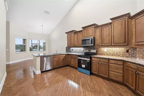 Kitchen - 9009 Riverview Dr, Riverview, FL 33578 photo 6 of 6