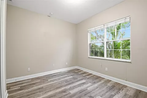 Bedroom - 9009 Riverview Dr, Riverview, FL 33578 photo 3 of 9