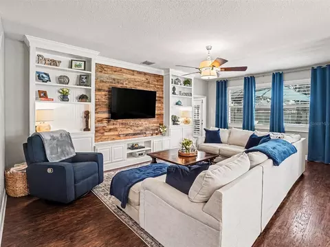 Living - 551 Sky Top Dr, Ocoee, FL 34761 photo 2 of 3