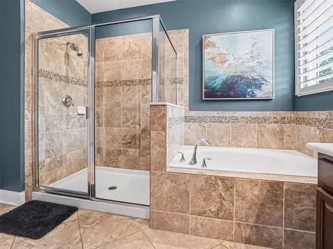 Bath - 551 Sky Top Dr, Ocoee, FL 34761 photo 2 of 5