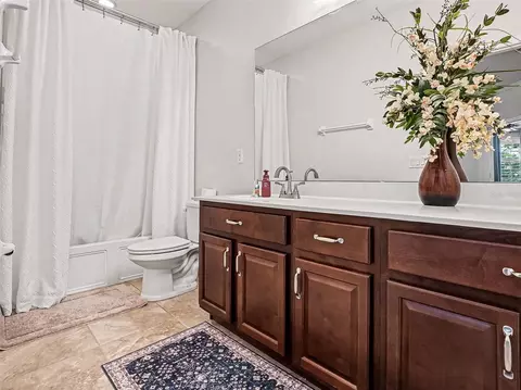 Bath - 551 Sky Top Dr, Ocoee, FL 34761 photo 3 of 5