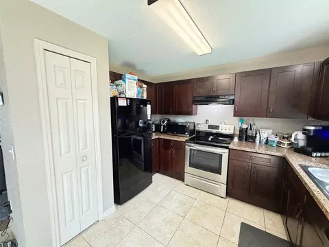 Kitchen - 3737 SW 150th Loop, Ocala, FL 34473 photo 2 of 2